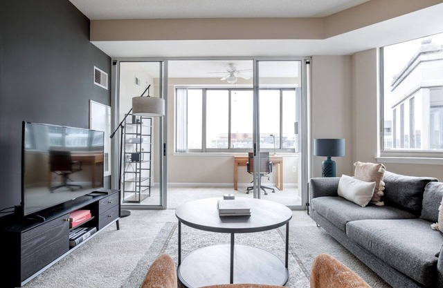 Rad Mount Vernon 1BR w/Gym, Pool, Doorman, nr. Chinatown, by Blueground