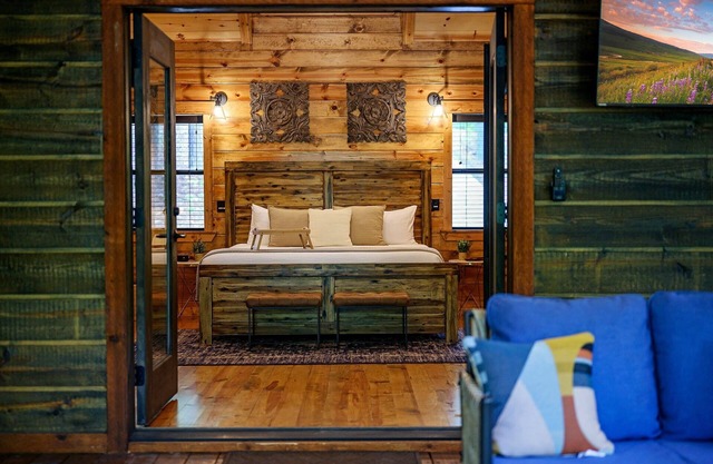Rated Top 10 One Bedroom + No Cabins Behind Property + Private Oversized Deck