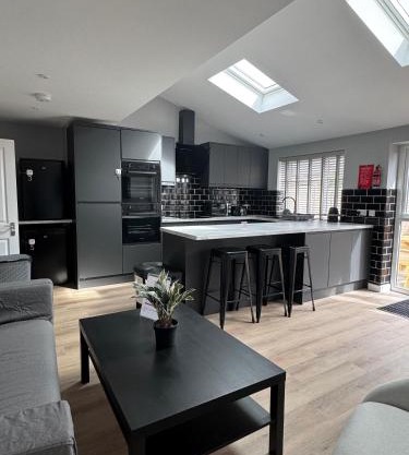 Ravenscourt Premium by Brabazon Rooms
