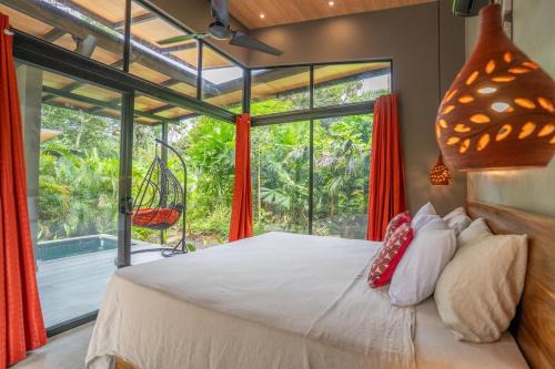 Raya Bungalow, AC and Plunge Pool near Arrecife Beach