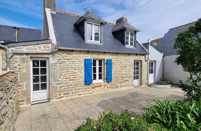 Real Fisherman's house, Close to beach, port and windsurfing