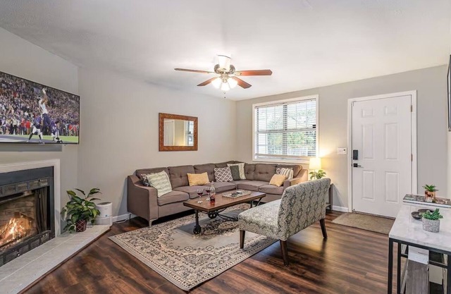Recently Remodeled - Minutes from Downtown & BNA