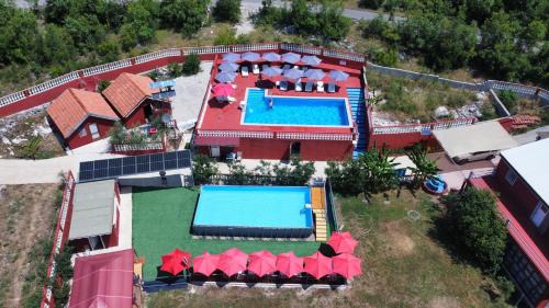 Red Apartman