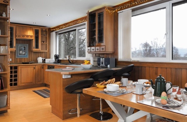 Red Fox Lodge - a lodge that sleeps 7 guests in 4 bedrooms