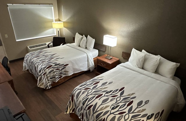 Red Roof Inn & Suites Marysville