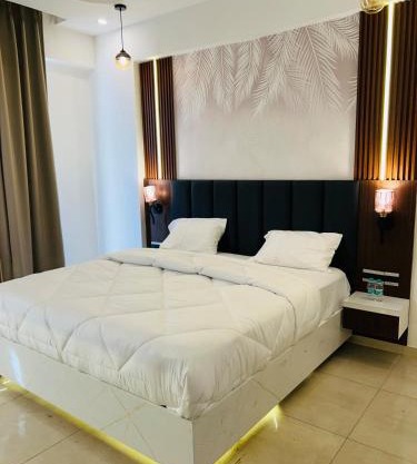 Red Wood Vacation Homes-Omaxe Hazratganj