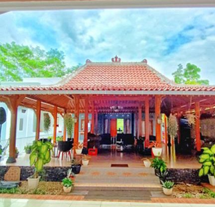 RedDoorz At Artomoro Guest House