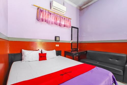 RedDoorz near Terminal Bus Tingkir Salatiga
