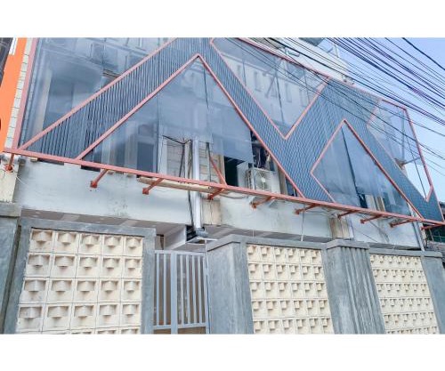 RedDoorz Plus at D San Residence Buah Batu