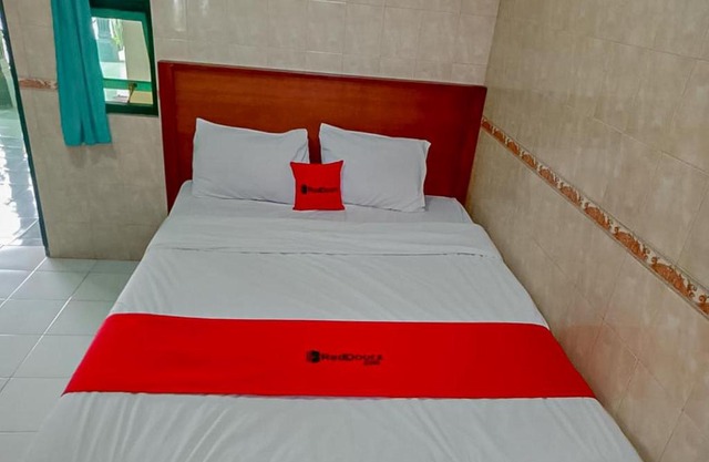 RedDoorz Syariah @ Hotel Sidomulyo Pacitan