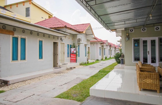 RedDoorz Syariah near Watervang Lubuk Linggau 2