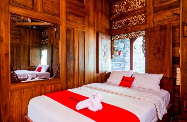 RedDoorz Syariah near Terminal Mendolo Wonosobo 2