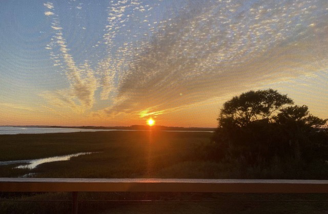 Reduced Rates for Summer Calendar! Breathtaking Sunsets and Perfect Location!