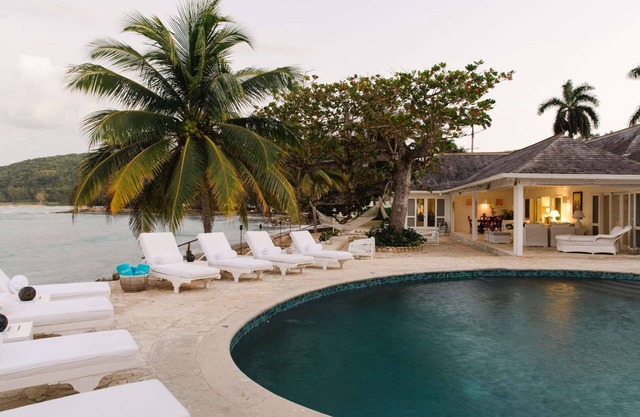 Reef House Luxury villa