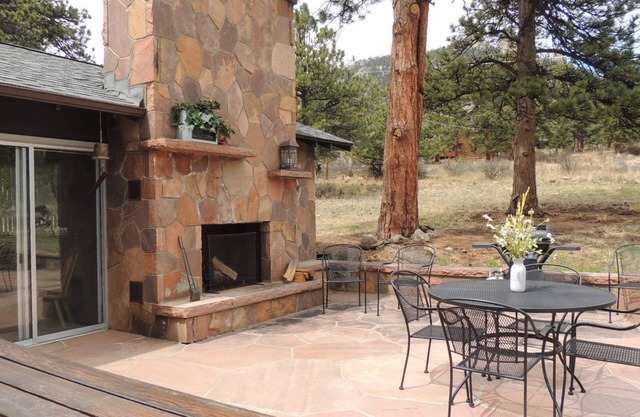 Refresh in the Mountains #3329 Work-Stay-Play