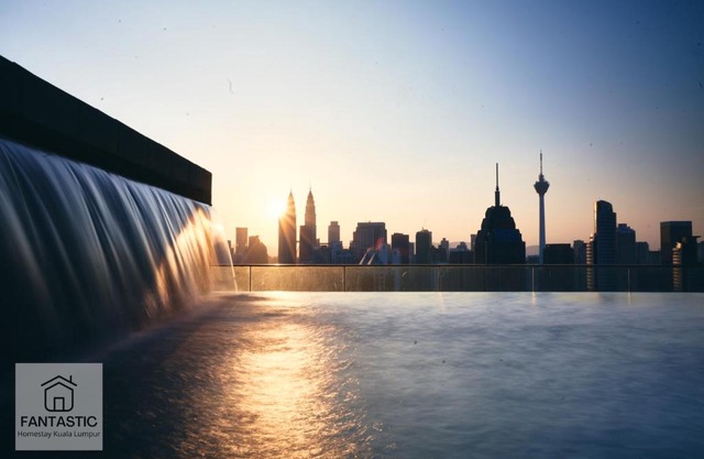 Regalia Residence @ KLCC View Sky Pool by KC