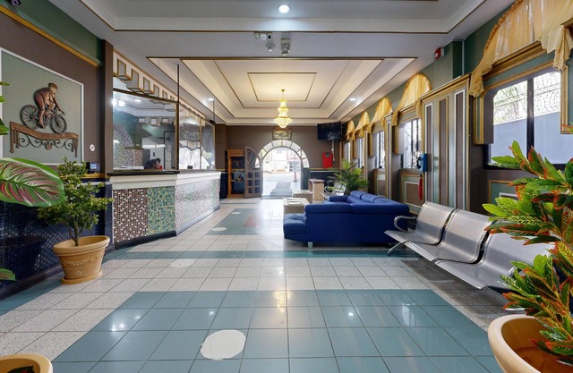 Regency Suites Hotel