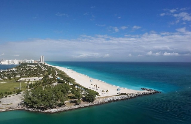 Relax and Unwind! Family-friendly Unit w/Balcony, Rooftop Pool. Parking On-Site