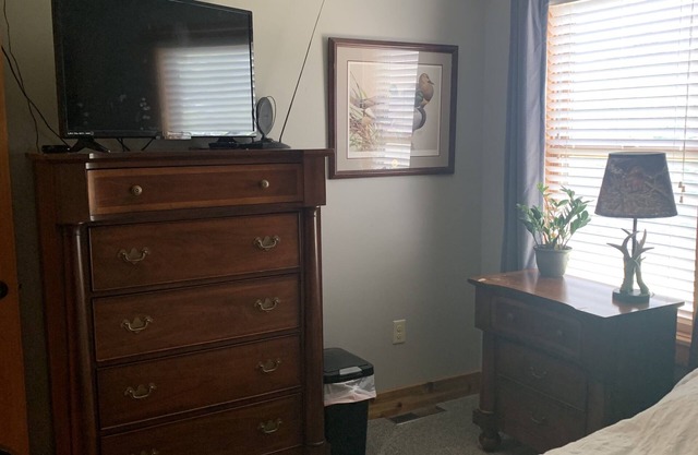 Relax and unwind at a beautiful peaceful cabin retreat!