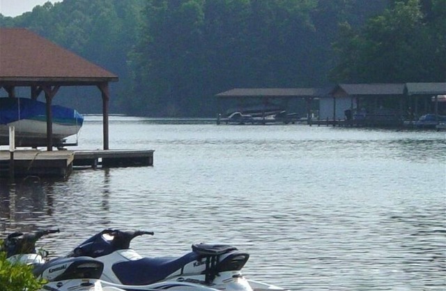 Relax at the Lake in This Beautiful Water Front Home!