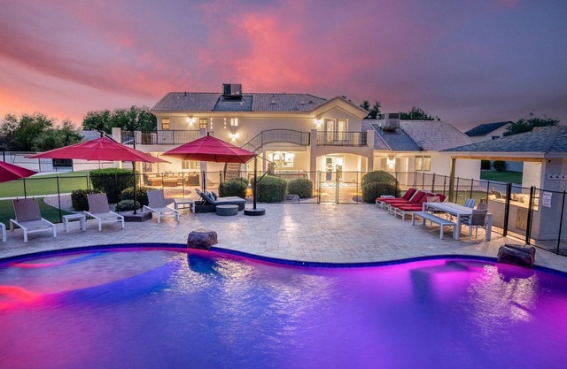 Relax in pet-friendly Gilbert luxury with private pool, spa, and trampoline!