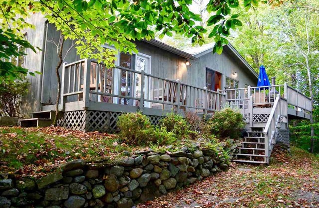 Relax on pristine Lake Eden