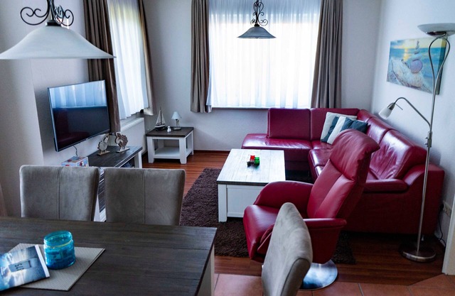 Relaxation by the North Sea: "Krabbe" vacation apartment in Hooksiel