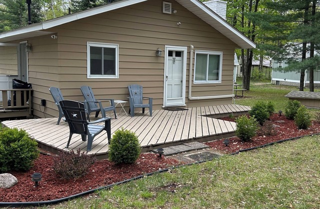 Relaxing Cozy Getaway near Forest Lake, Outdoor Recreation
