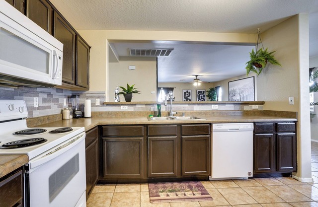 Relaxing Phoenix Home w/ Patio & Fenced-In Yard