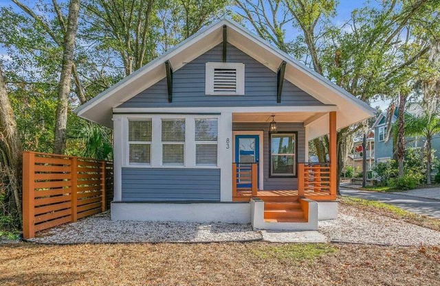 Relaxing Retreat and Modern Charm in Historic Saint Augustine