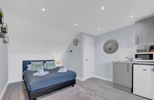 Remarkable Serviced Room West Drayton London UB7