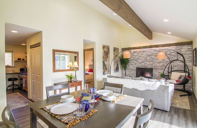 Remodeled sunny 1 bedroom condo in Meadow Village with heated garage