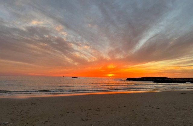Renovated 2.5 room near beach ocean view