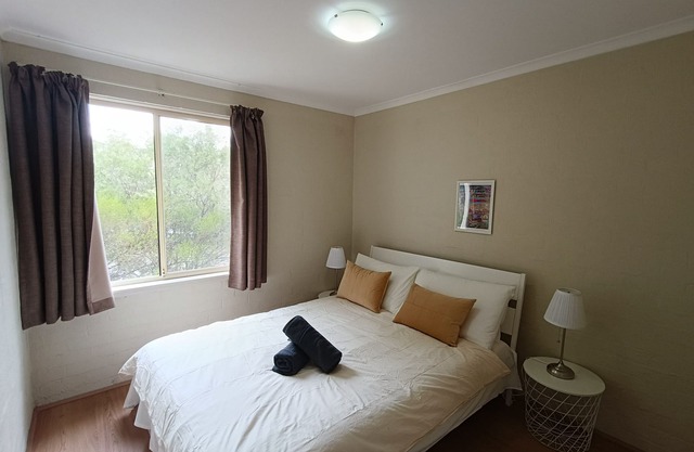 Renovated 2B Unit Walking to Hospital