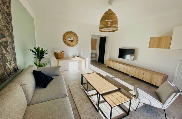 Renovated 3-bedroom apartment 15' walk from Cours Mirabeau