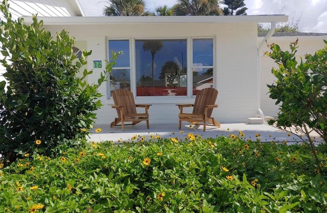 Renovated Beach Bungalow Steps From the Dune – Across from Island Preserve