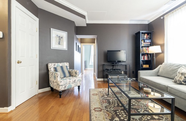 Renovated Condo in the Heart of DuPont Circle- 2 blks to Metro