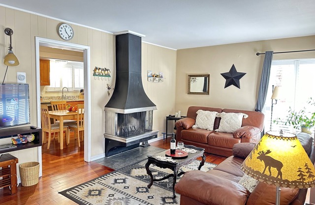 Renovated Condo Close to Beach and Ski Resorts
