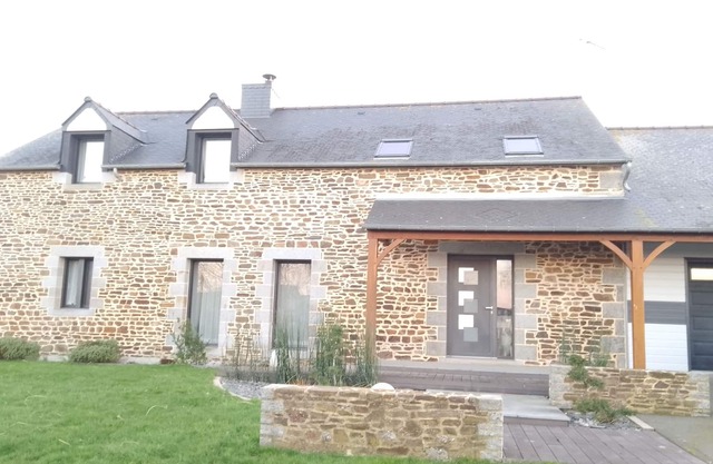 Renovated farmhouse 15 minutes from Mont Saint Michel
