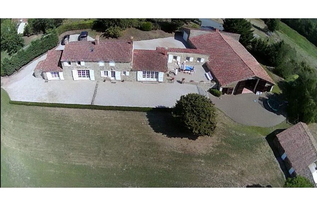 Renovated farmhouse, Le Givre - sleeps 15