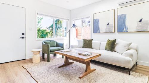 Renovated home 5BR Amazing Location