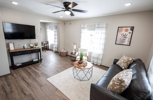 Renovated Home Near Hospital: Prime Location!