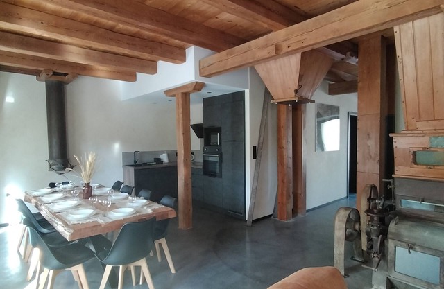 Renovated old mill for 10 people with Nordic bath and 4 bathrooms!