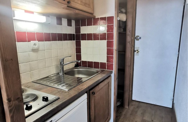 Renovated studio, direct access to slopes, balcony, all comfort