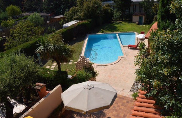 Rental Large house with pool 10 min from beaches