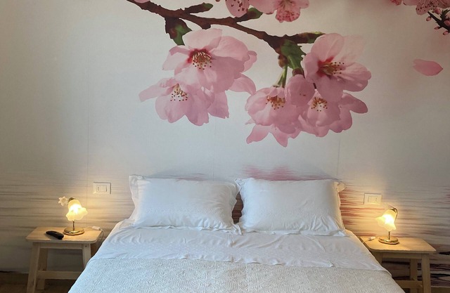 RENTAL ROOMS "AT THE GRANDFATHER'S HOUSE" convenient, strategic and quiet site