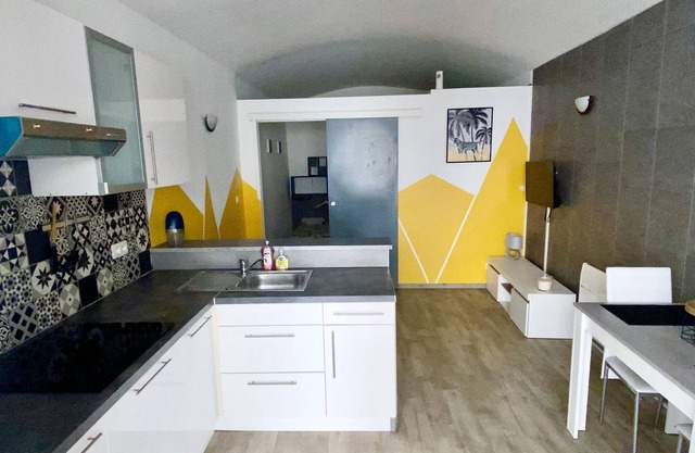 Rental T1 Bis (Ground floor) / Ideal location