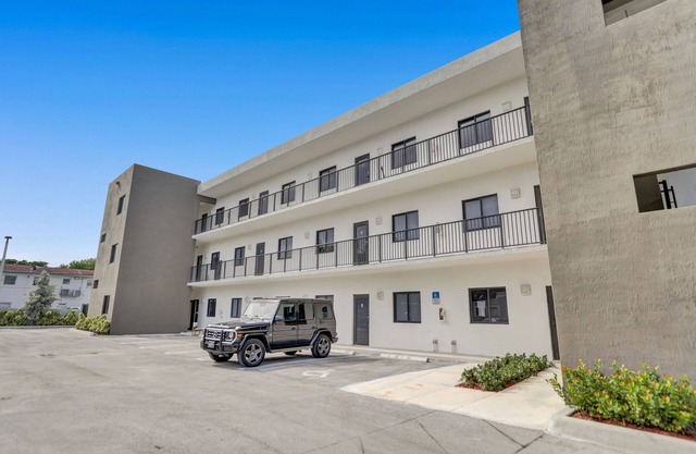 Renzzi Wynwood Apartments