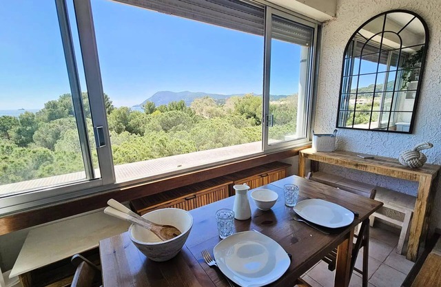 Residence Bali - A stopover at the Sablettes, sea view, air conditioning, WIFI, all walking, beach at 250m
