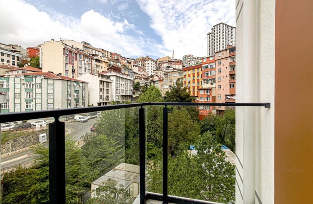 Residence Flat 5 min to Miniaturk Near Golden Horn